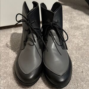 Women’s Two-Tone Gray & Black Lace-Up Ankle Boots